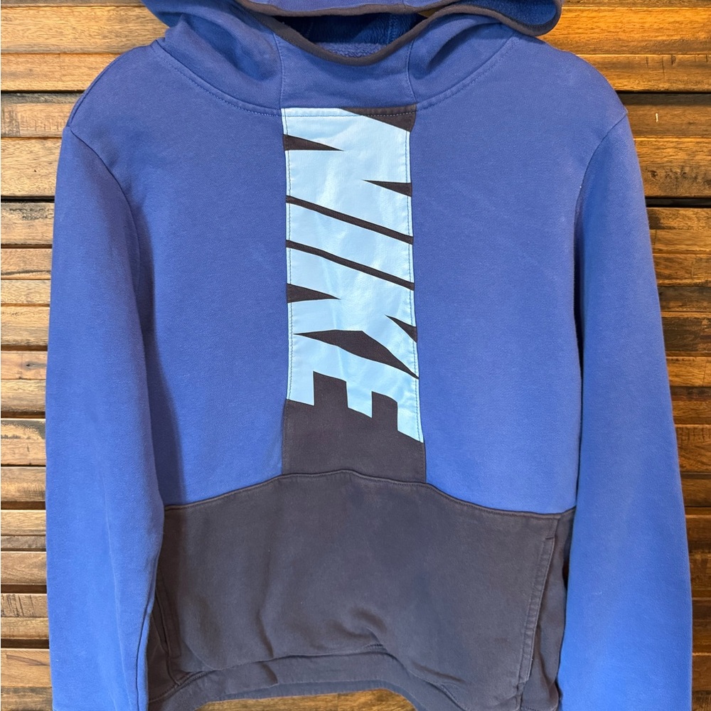Nike Sportswear Amplify Sweatshirt Pullover Hoodie Boys Youth XL Graphic Blue